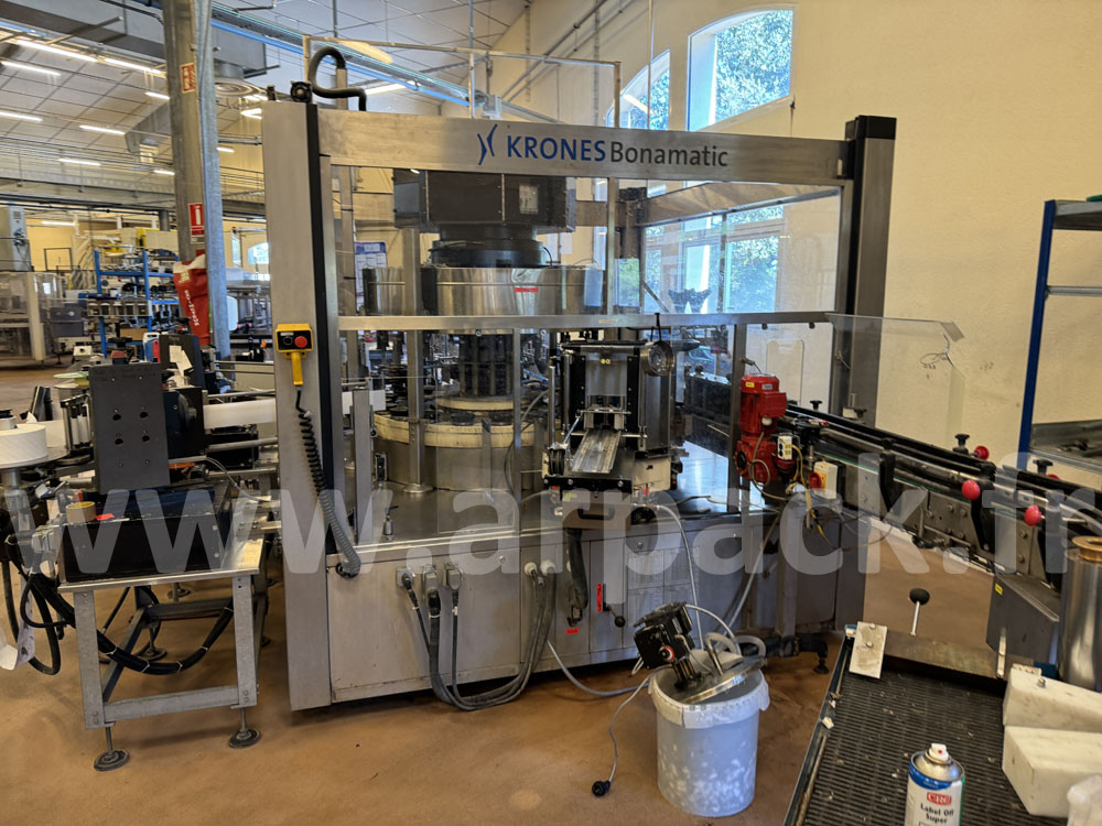 Этикетировочная машина для бутылок Krones