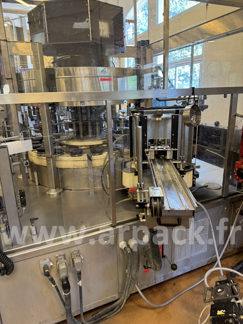 Этикетировочная машина для бутылок Krones