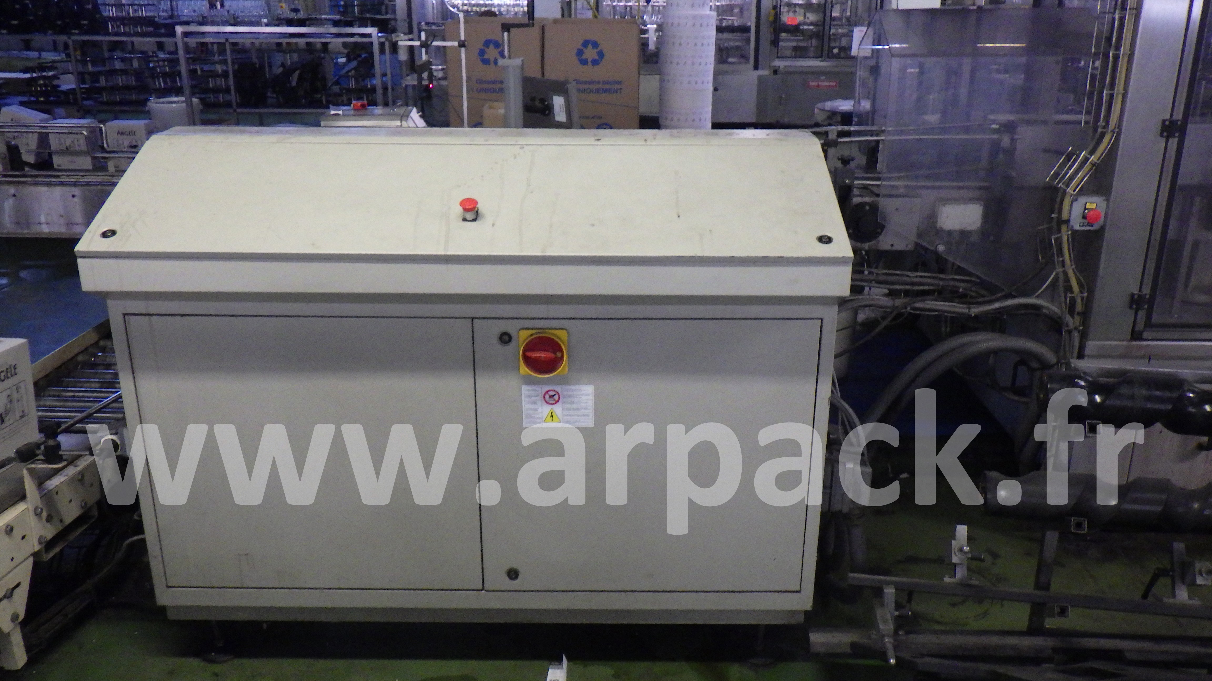 PE self-adhesive labelling machine 3 Packlab stations PE self-adhesive labelling machine 3 Packlab stations