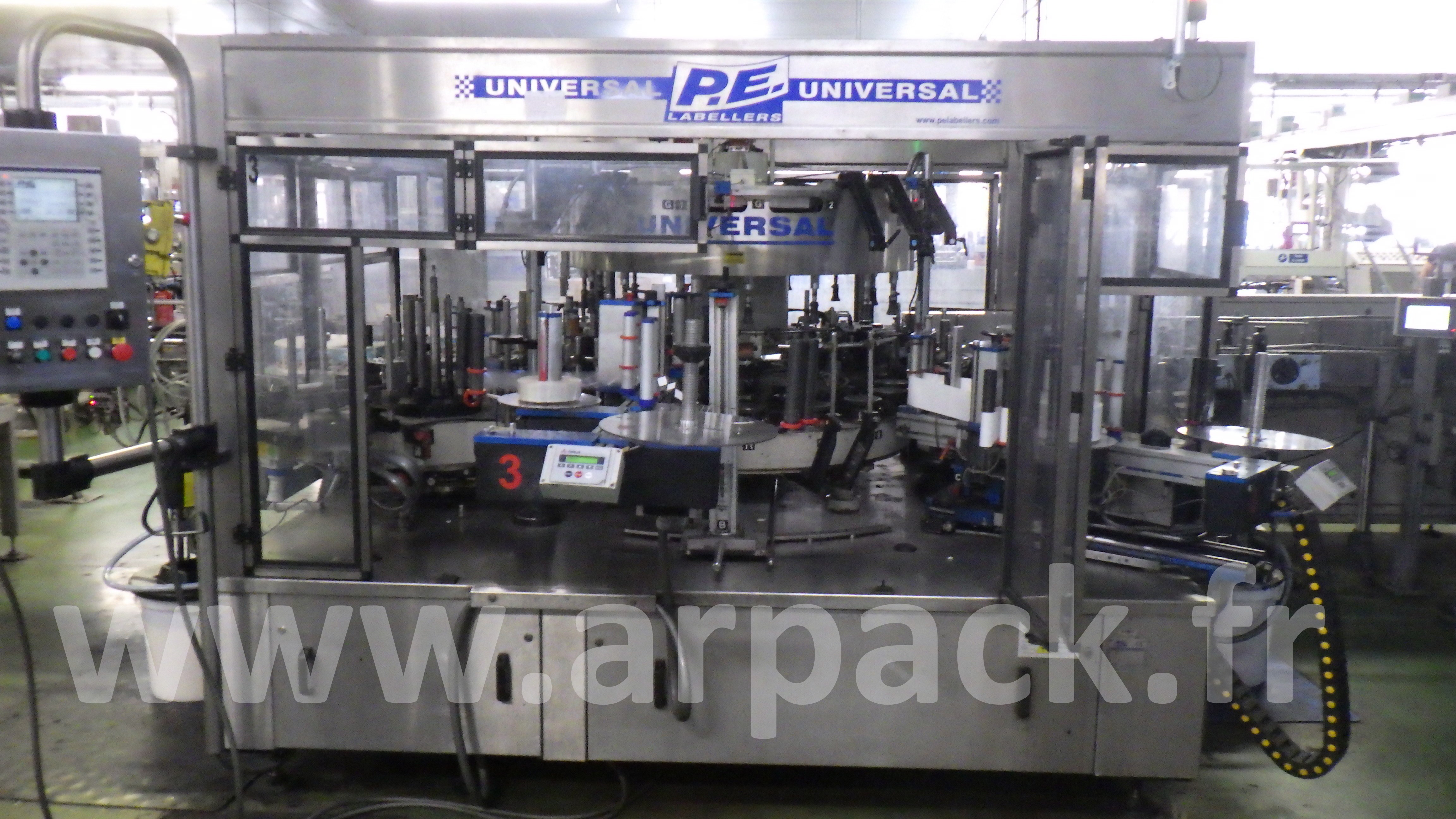 PE self-adhesive labelling machine 3 Packlab stations PE self-adhesive labelling machine 3 Packlab stations