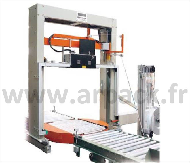 Pallet strapping machine