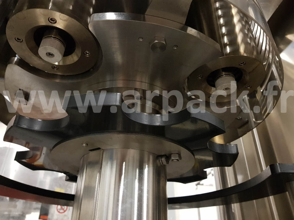 Overcapping machine for shrinkable capsules Gai